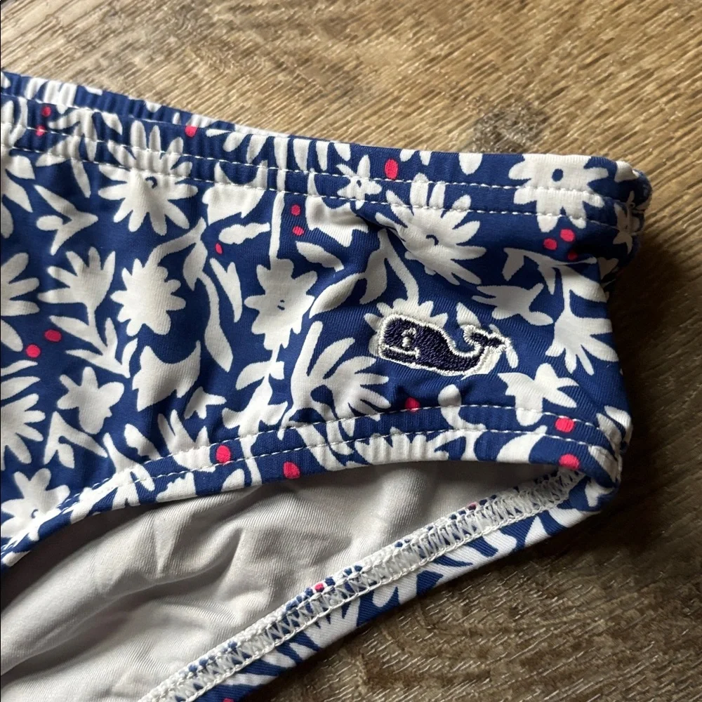 Vineyard Vines this stylish